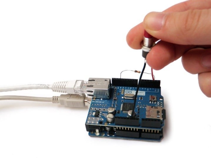 How to Connect Arduino to internet with Ethernet Shield
