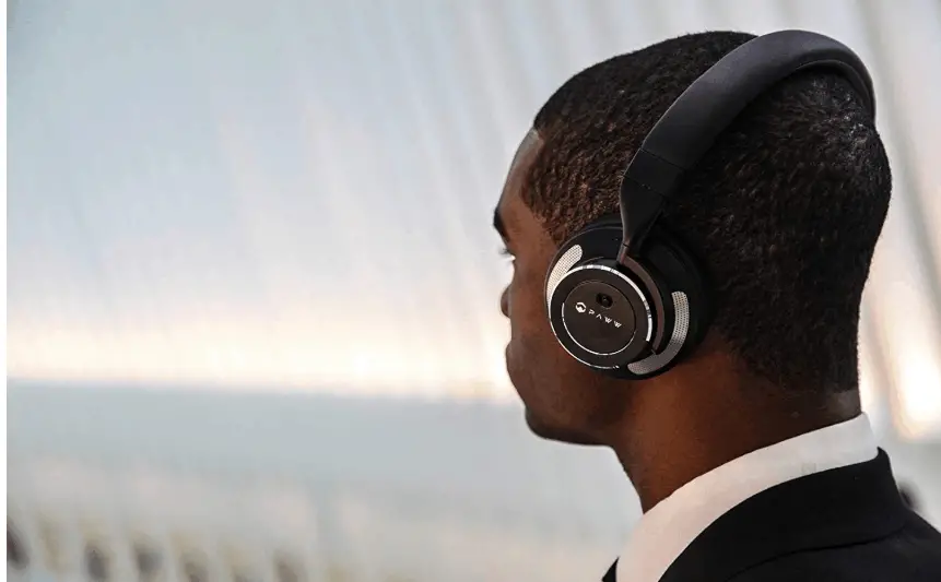Best Noise Canceling Headphones Under 100