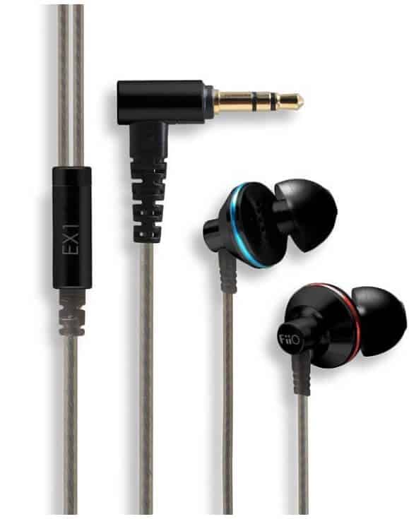 7 Of The Best Earbuds For Small Ears in 2022 - Reviewed