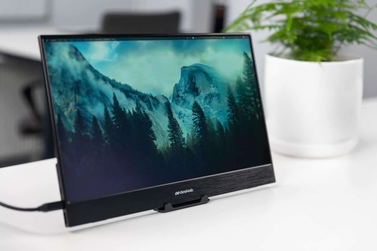 27 Of The Best Portable Monitors To Buy in 2021 - Reviewed