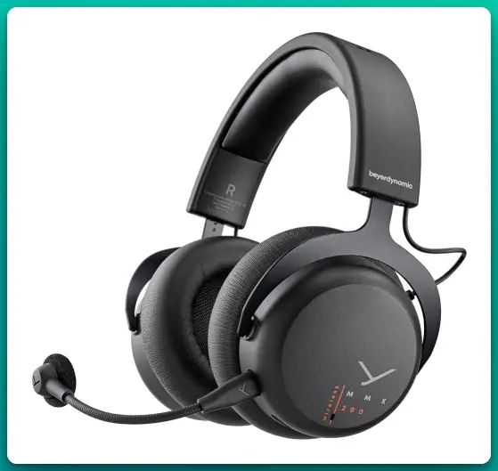 Image of Beyerdynamic MMX 200 with a PUBG Miramar screenshot, emphasizing audio fidelity.